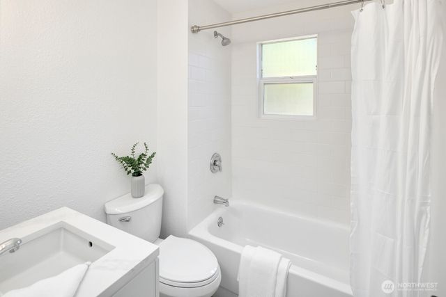 17904 8th Avenue NE, Shoreline, WA 98155