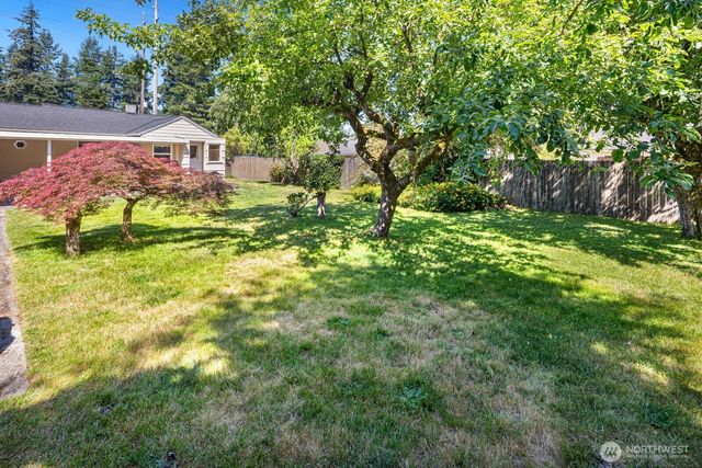 17904 8th Avenue NE, Shoreline, WA 98155