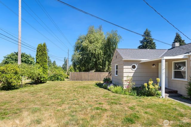 17904 8th Avenue NE, Shoreline, WA 98155