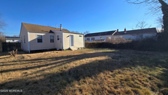 554 Lillie Road, Toms River, NJ 08753
