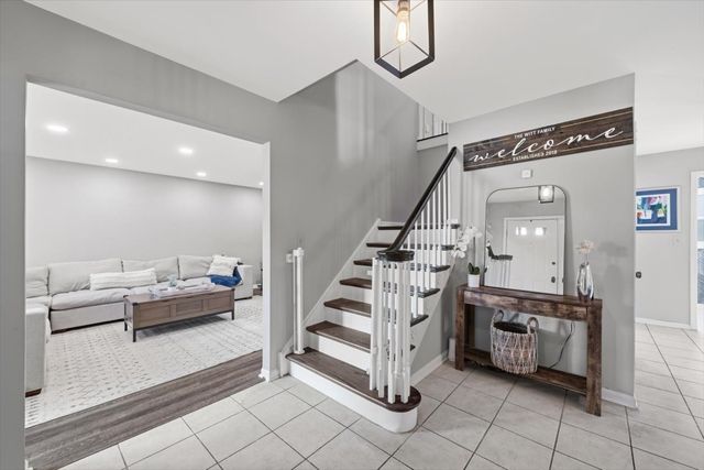 805 Sutton Drive, Northbrook, IL 60062