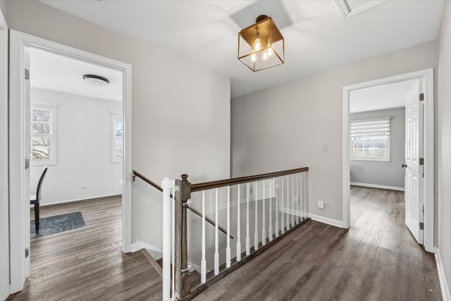 805 Sutton Drive, Northbrook, IL 60062