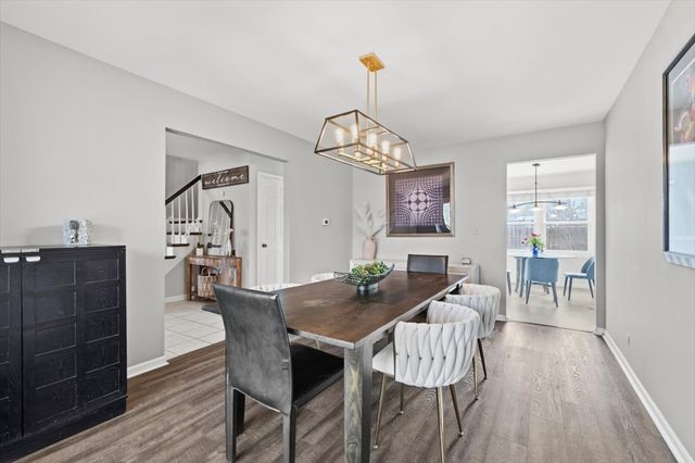 805 Sutton Drive, Northbrook, IL 60062