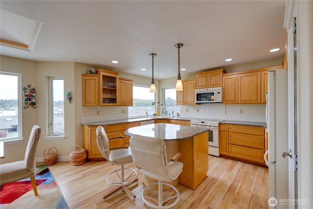 837 Shoshone Drive, La Conner, WA 98257