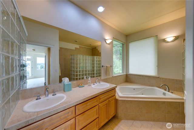 837 Shoshone Drive, La Conner, WA 98257