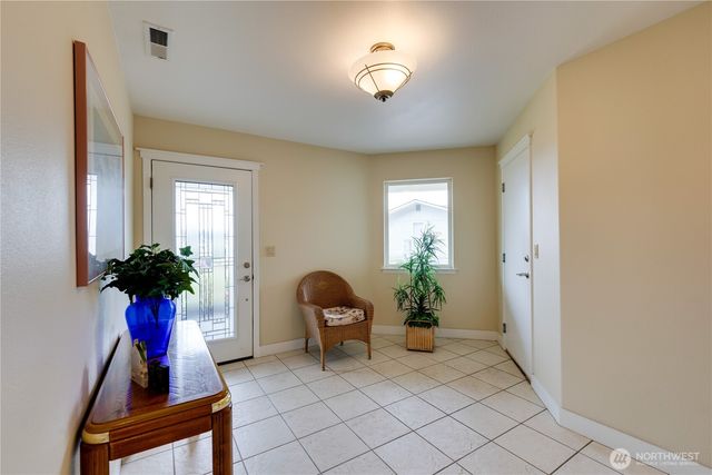 837 Shoshone Drive, La Conner, WA 98257