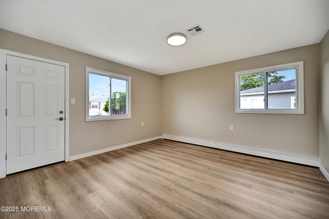 343 Barbados Drive N, Toms River, NJ 08757