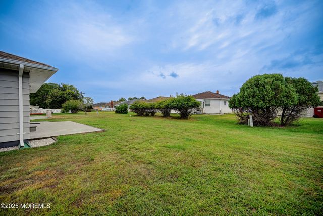 343 Barbados Drive N, Toms River, NJ 08757