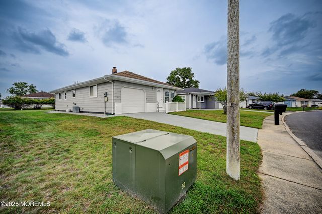 343 Barbados Drive N, Toms River, NJ 08757