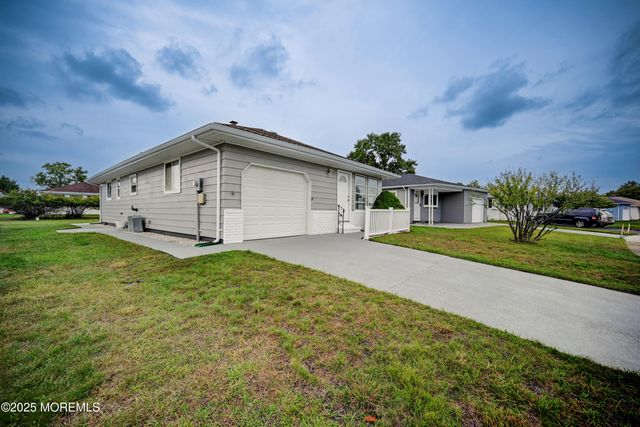 343 Barbados Drive N, Toms River, NJ 08757