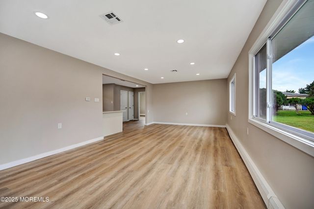 343 Barbados Drive N, Toms River, NJ 08757