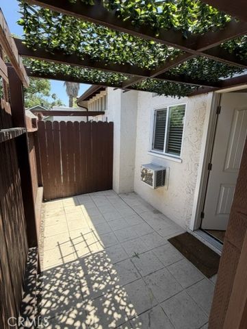 2017 Lovila Lane, Altadena, CA 91001