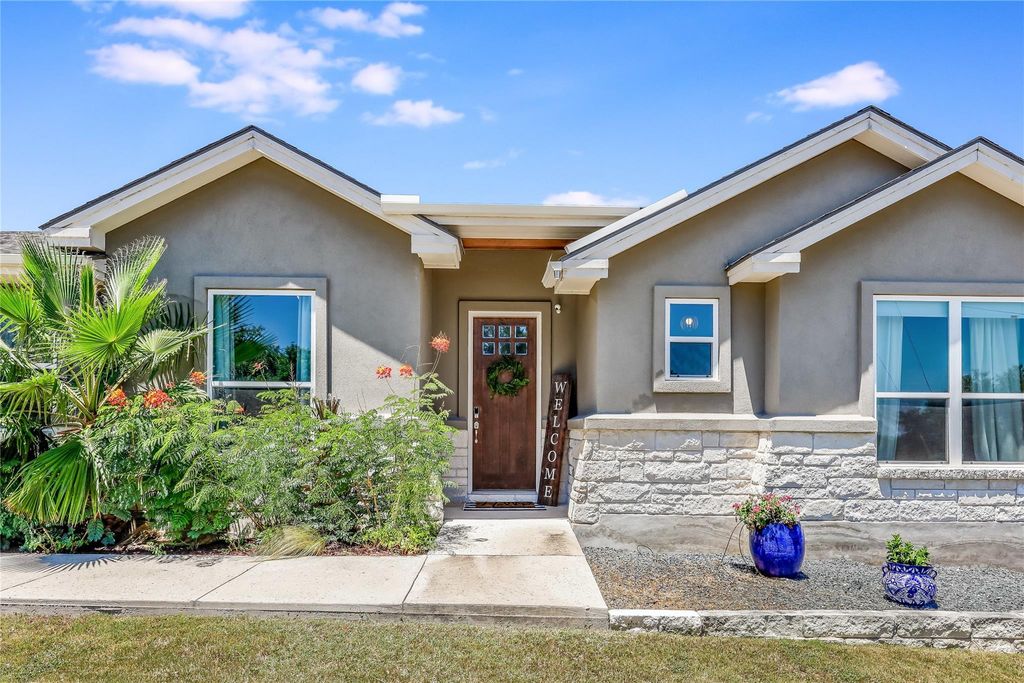 20608 Adobe TRL, Lago Vista, TX 78645