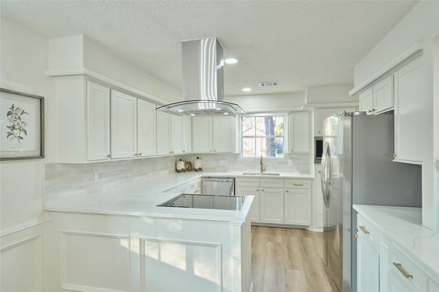 29 Devonshire Drive, Conroe, TX 77304