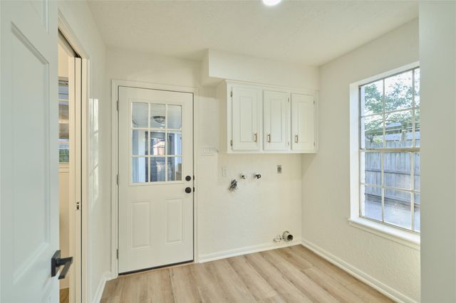 29 Devonshire Drive, Conroe, TX 77304