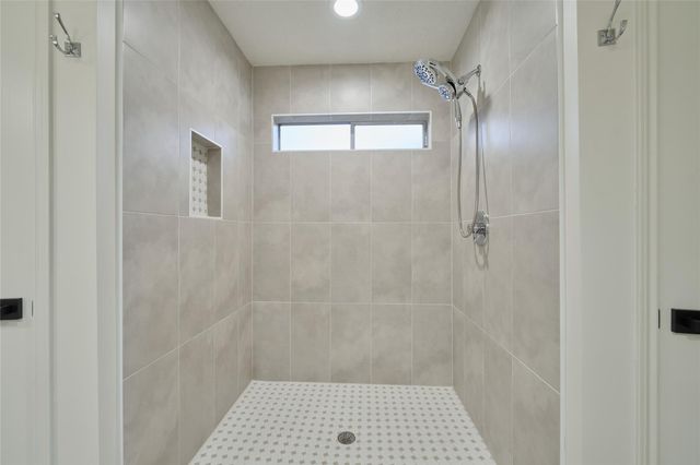 29 Devonshire Drive, Conroe, TX 77304