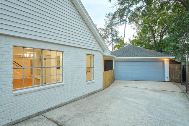 29 Devonshire Drive, Conroe, TX 77304