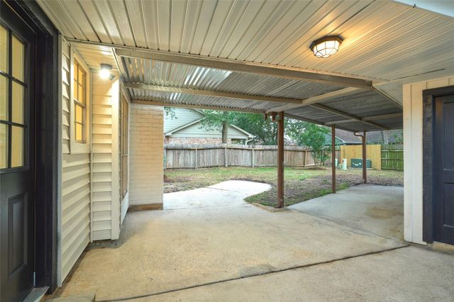 29 Devonshire Drive, Conroe, TX 77304