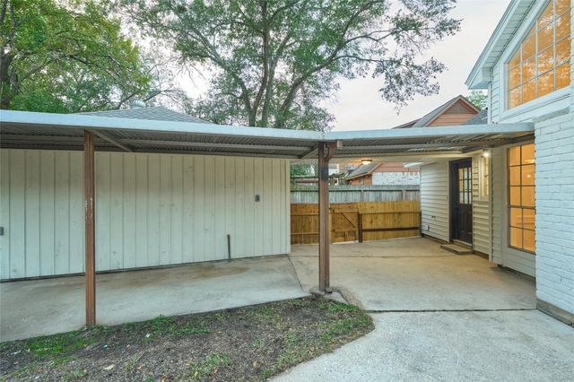 29 Devonshire Drive, Conroe, TX 77304