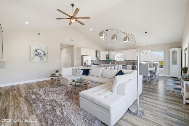 10093 E Shorecrest Road, Biloxi, MS 39532
