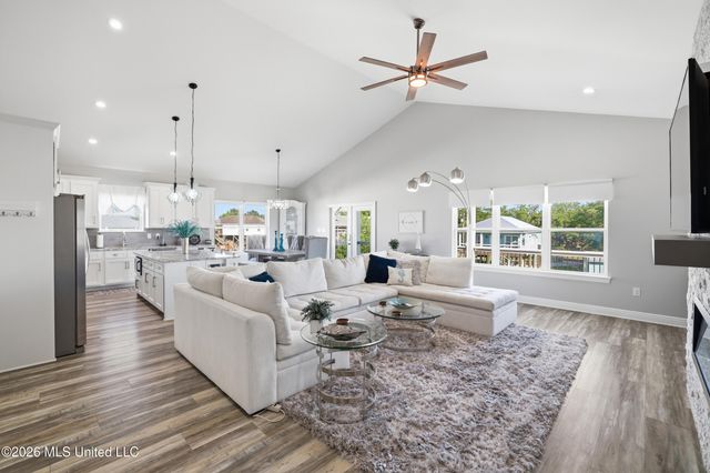 10093 E Shorecrest Road, Biloxi, MS 39532
