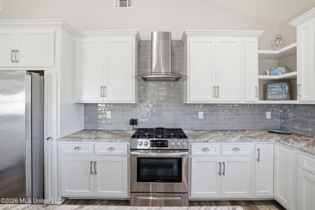 10093 E Shorecrest Road, Biloxi, MS 39532