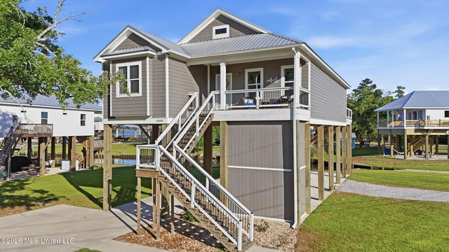10093 E Shorecrest Road, Biloxi, MS 39532