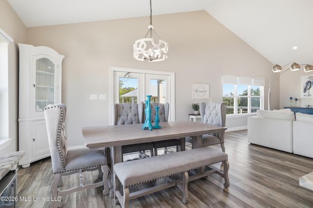 10093 E Shorecrest Road, Biloxi, MS 39532