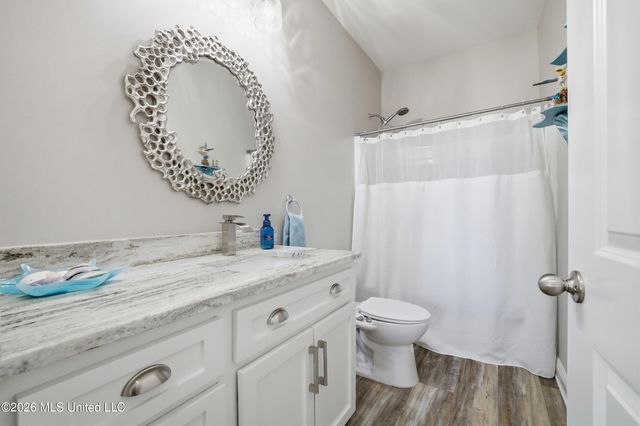 10093 E Shorecrest Road, Biloxi, MS 39532