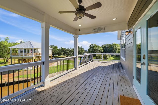10093 E Shorecrest Road, Biloxi, MS 39532