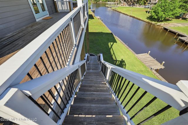 10093 E Shorecrest Road, Biloxi, MS 39532