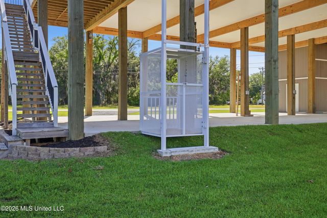 10093 E Shorecrest Road, Biloxi, MS 39532