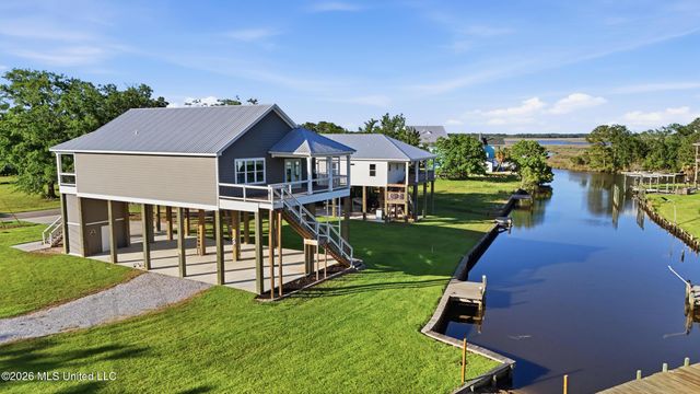 10093 E Shorecrest Road, Biloxi, MS 39532