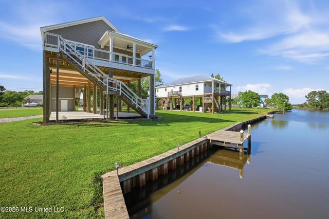 10093 E Shorecrest Road, Biloxi, MS 39532