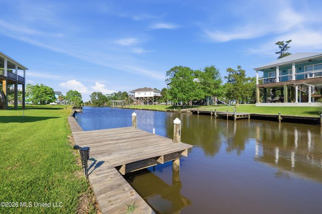 10093 E Shorecrest Road, Biloxi, MS 39532