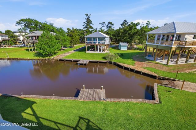10093 E Shorecrest Road, Biloxi, MS 39532