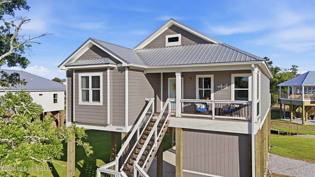 10093 E Shorecrest Road, Biloxi, MS 39532