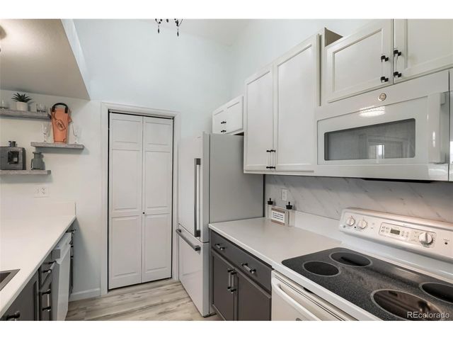 4292 S Salida Way 9-11, Aurora, CO 80013