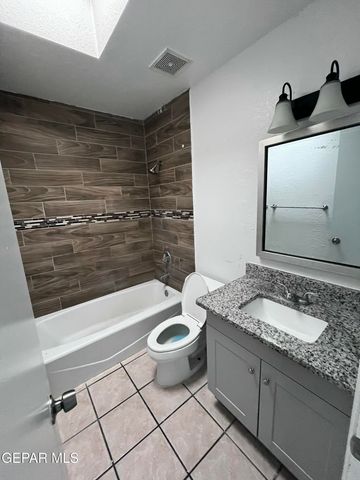 5524 Oakbriar Circle B, El Paso, TX 79932