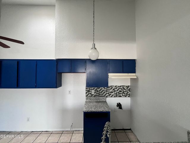 5524 Oakbriar Circle B, El Paso, TX 79932