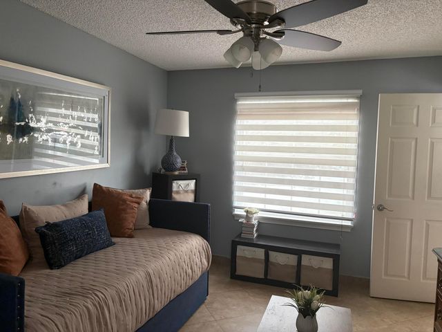 1025 Siena Oaks Circle W, Palm Beach Gardens, FL 33410