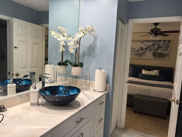 1025 Siena Oaks Circle W, Palm Beach Gardens, FL 33410