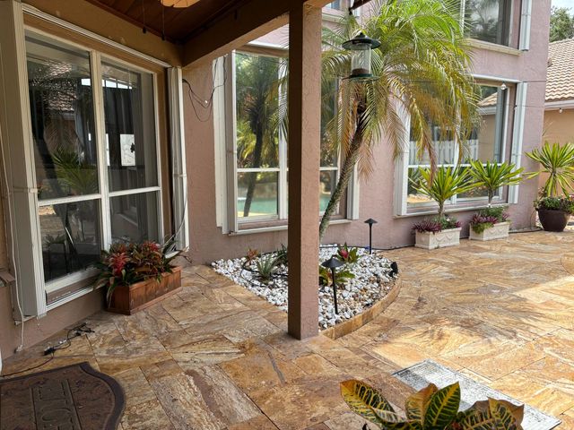 1025 Siena Oaks Circle W, Palm Beach Gardens, FL 33410
