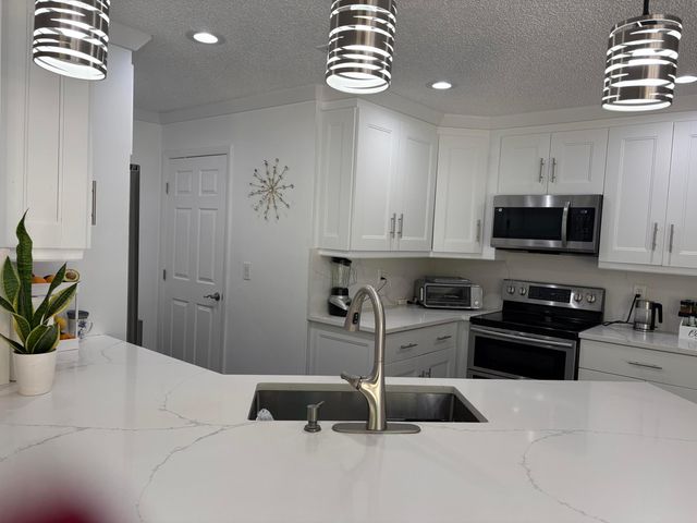 1025 Siena Oaks Circle W, Palm Beach Gardens, FL 33410