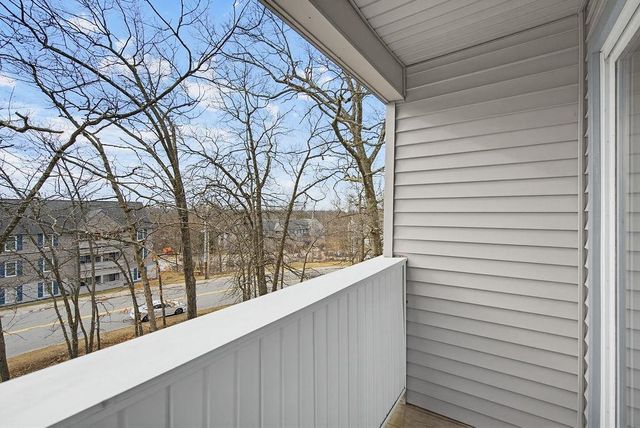 144 Eastern Ave Apt 304, Manchester, NH 03104