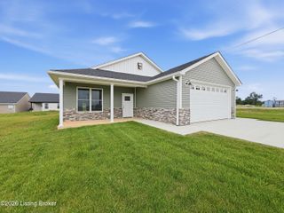 10 Betty Boyd Ln, Brandenburg, KY 40108