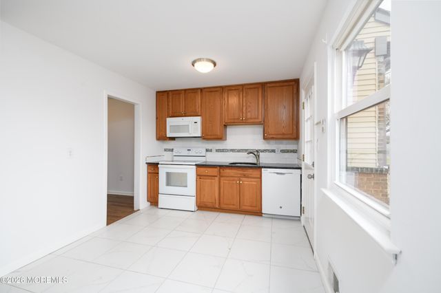 173 Village Green Way, Hazlet, NJ 07730