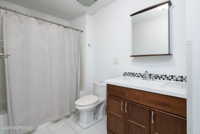 173 Village Green Way, Hazlet, NJ 07730