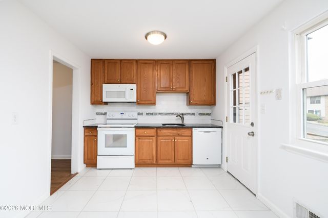 173 Village Green Way, Hazlet, NJ 07730