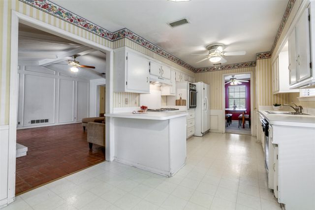 9320 Whitehurst Drive, Dallas, TX 75243